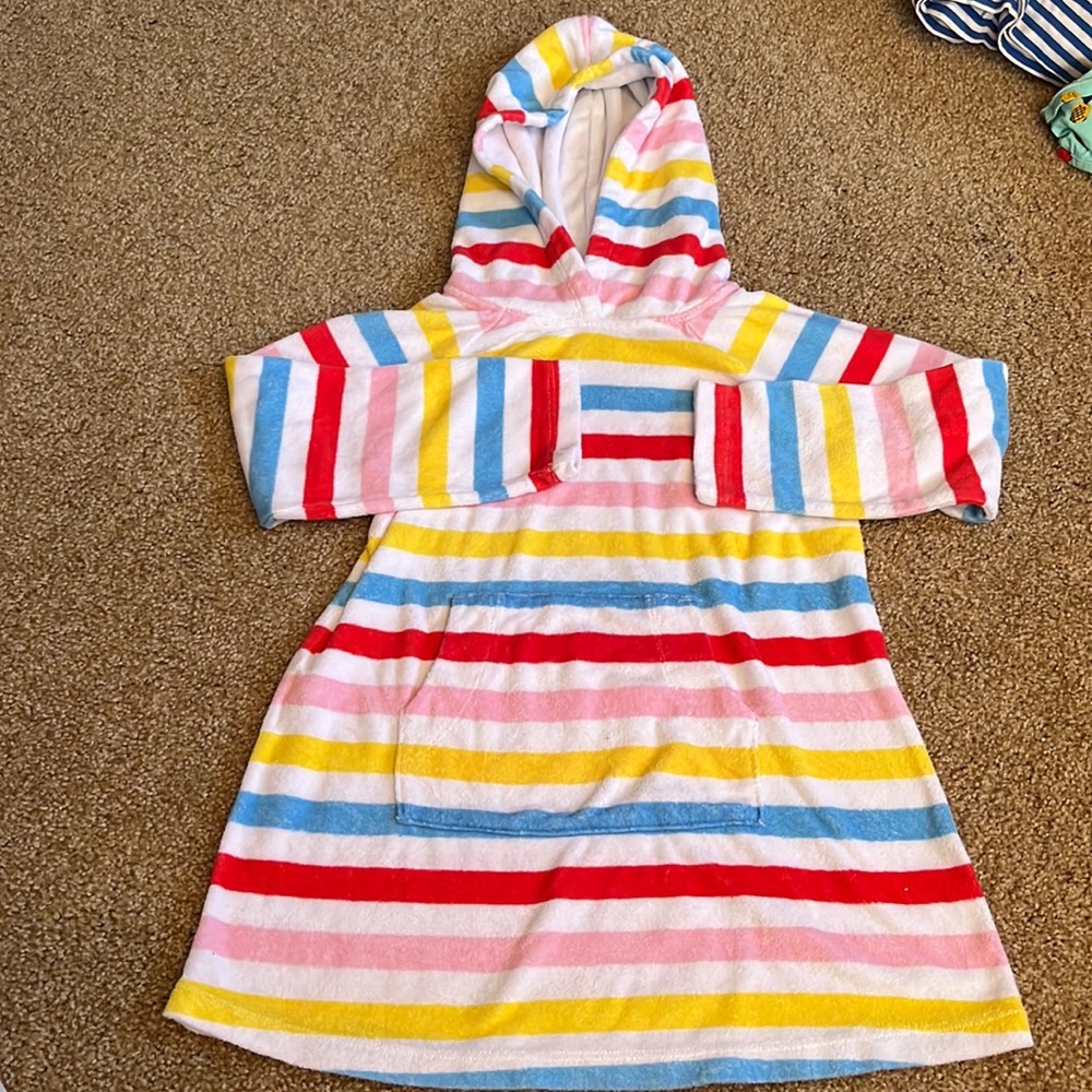 Size 5 Hanna Andersson coverup/toweling